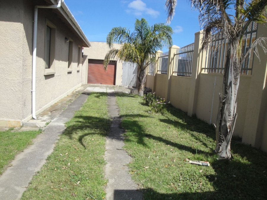 To Let 1 Bedroom Property for Rent in Glen Hurd Eastern Cape